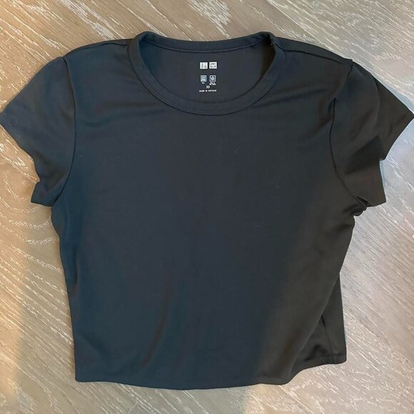Uniqlo Tops - Black Uniqlo Short Sleeve Top